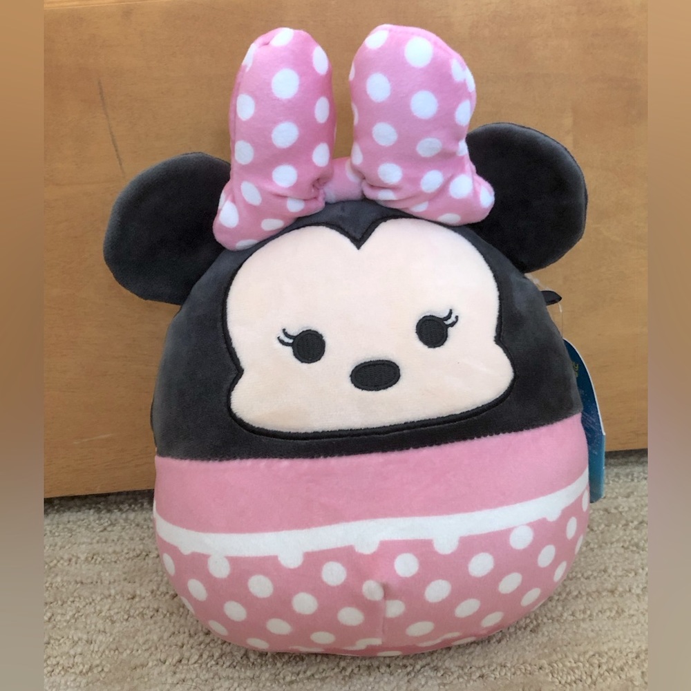 NWT Minnie Mouse 5 inch squishmallow